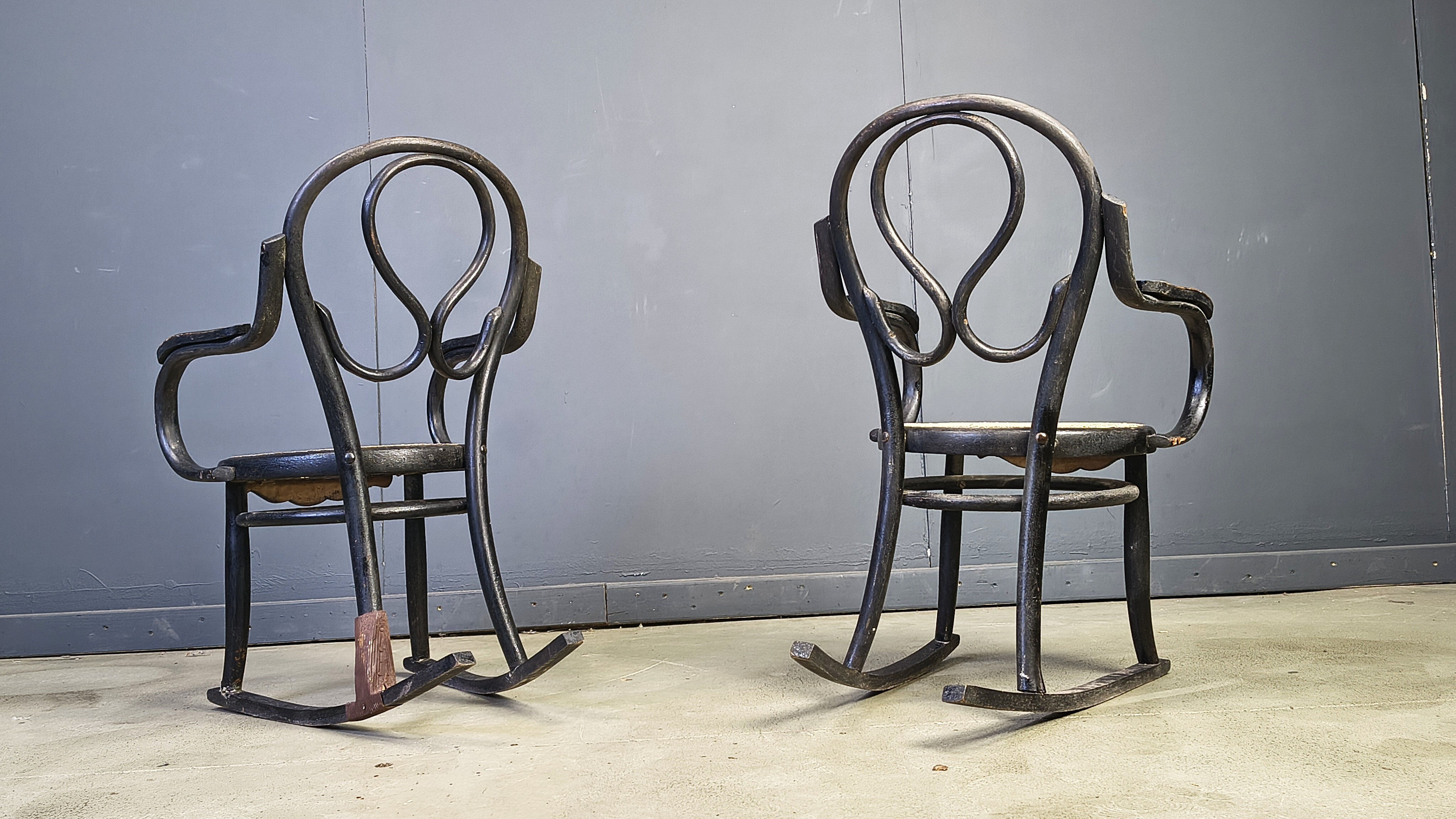 Pair of Art Nouveau rocking chairs, 1910s