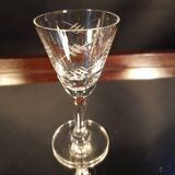 6 verres à liqueur ciselés