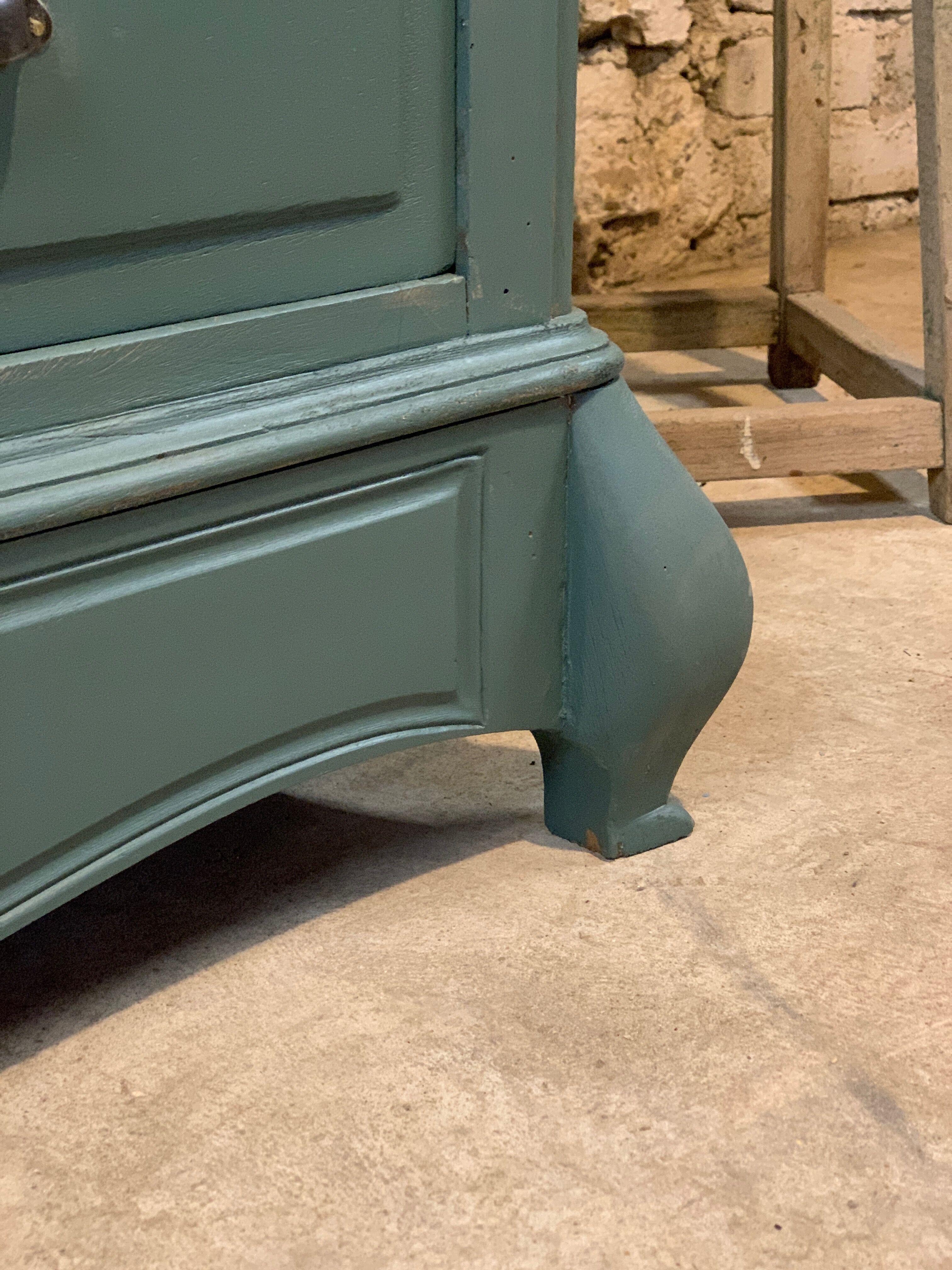 Old olive green oak chest of drawers