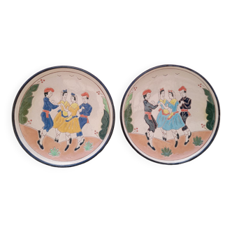 Duo of wall plates or dish traditional Basque dancers, by Aparicio