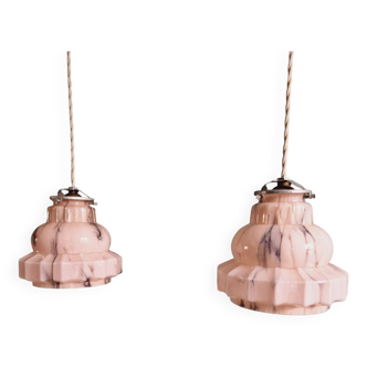 Pair of Art Deco pendant lights in marbled opaline, 1920s-30s