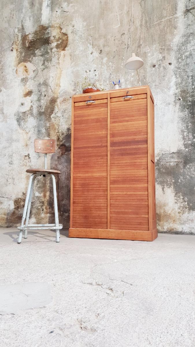 Double curtain binder cabinet