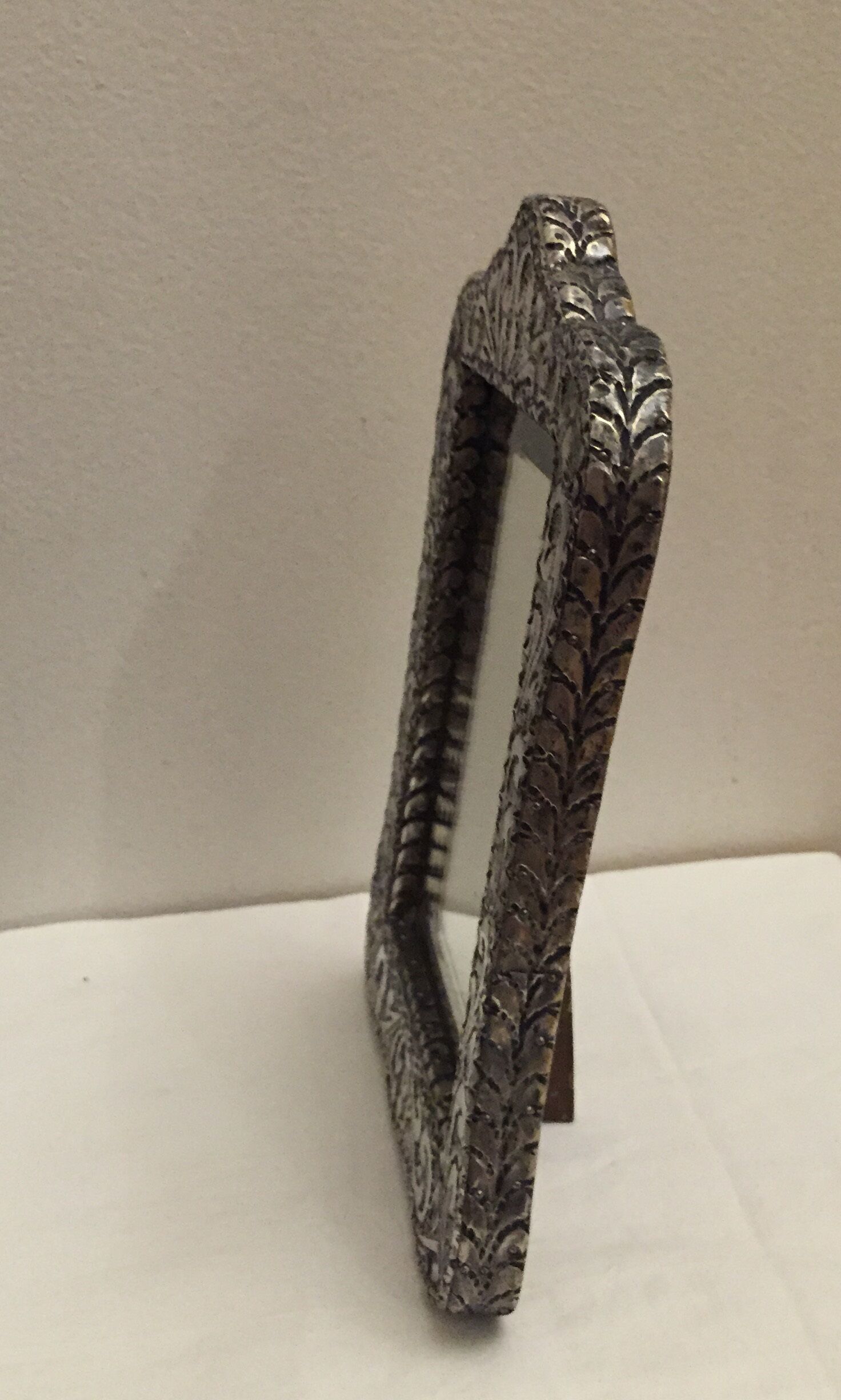 Silver metal table mirror 16x23cm