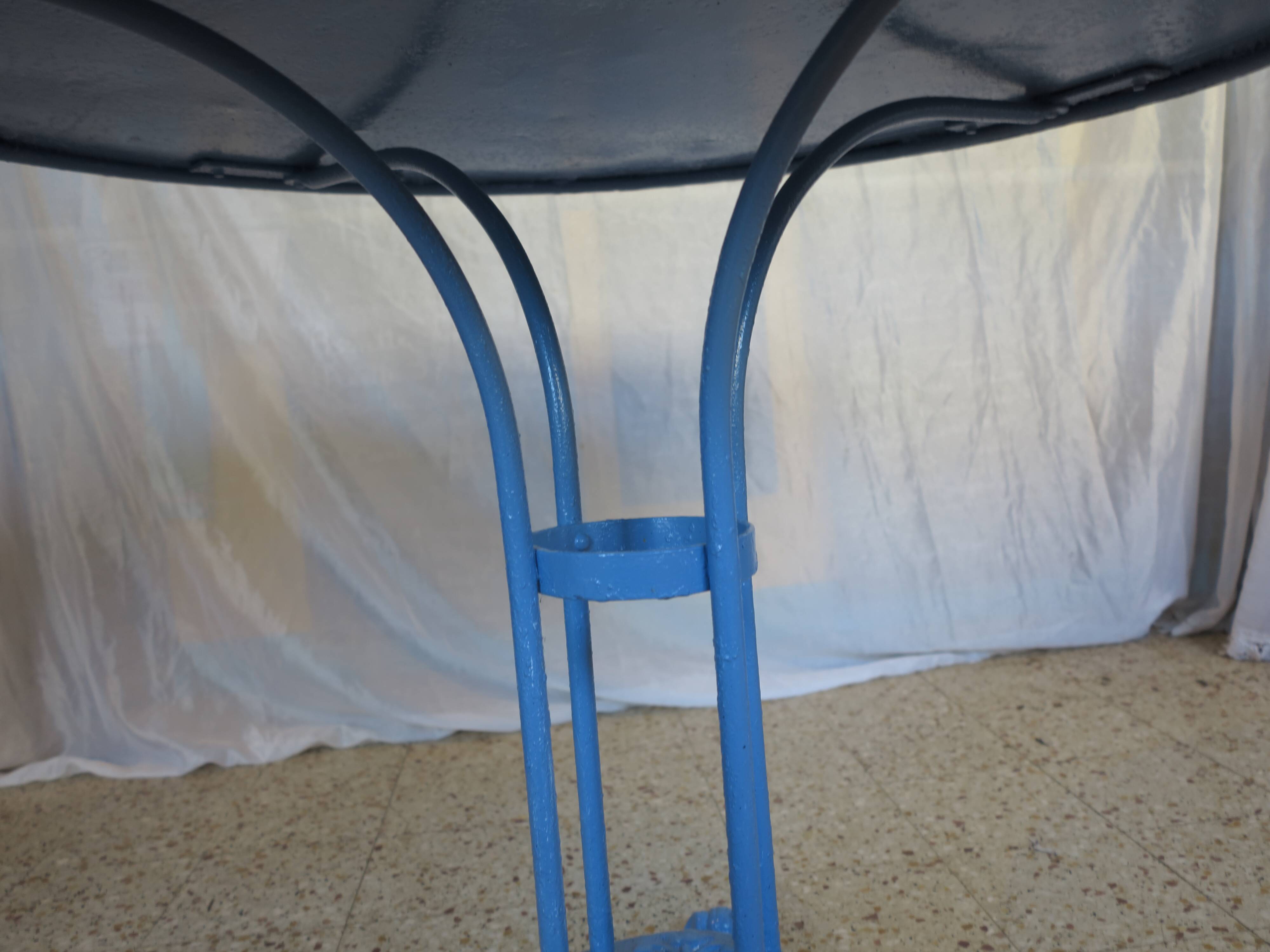 blue garden furniture "The earth is flat"