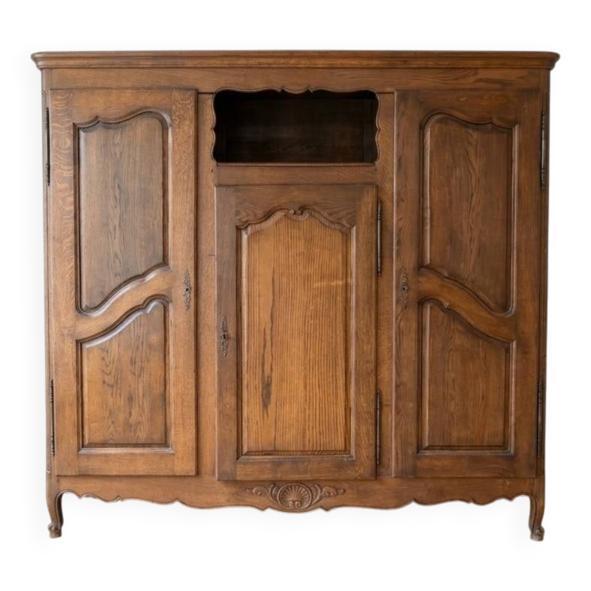 Antique solid wood wardrobe in Classic style