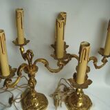 Paire de lampes de table 3 feux en bronze style Louis XV