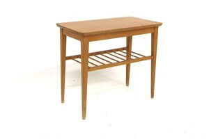 Table d'appoint en orme,