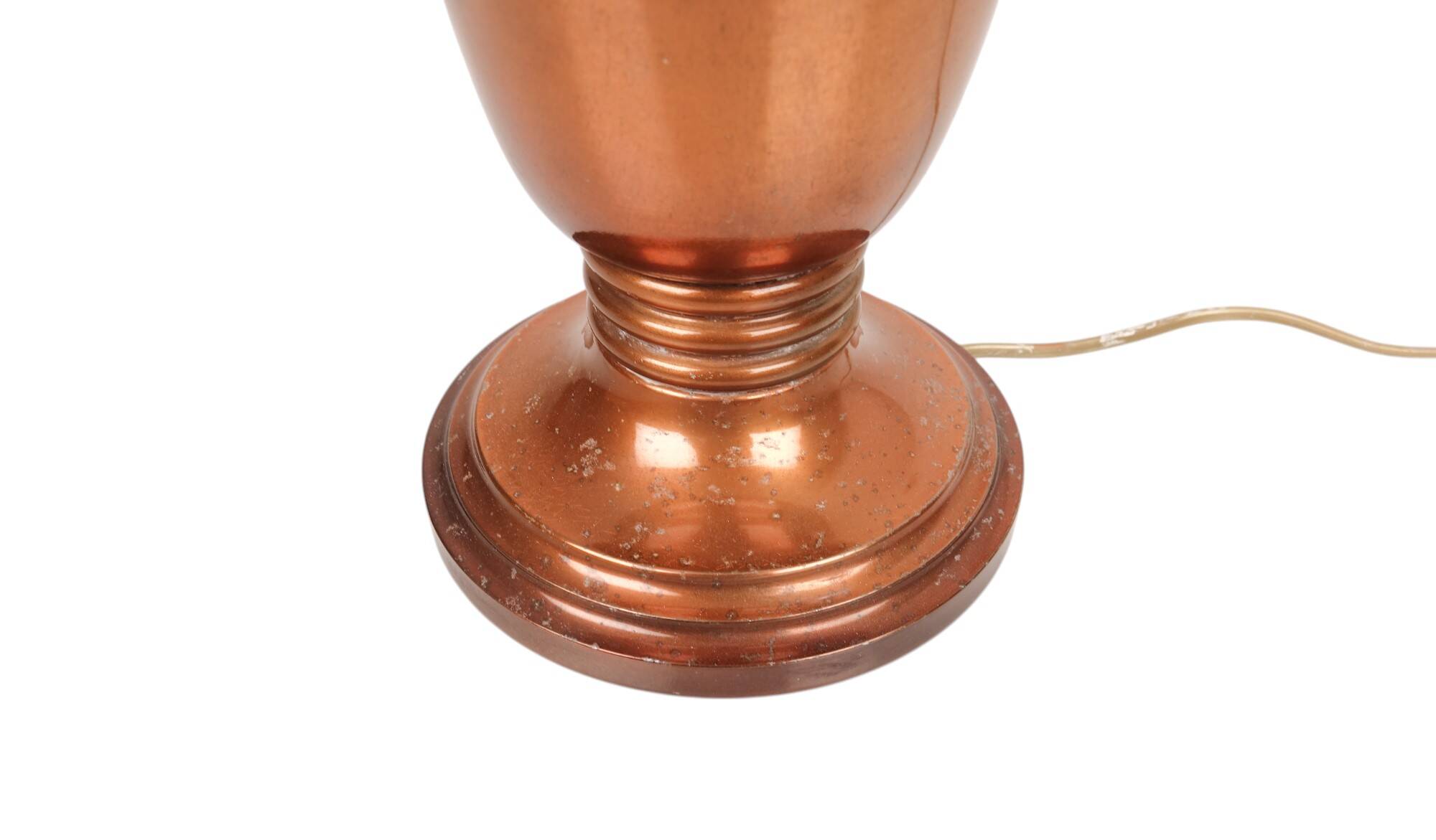 Lampe cornet en métal cuivré, époque Art Déco