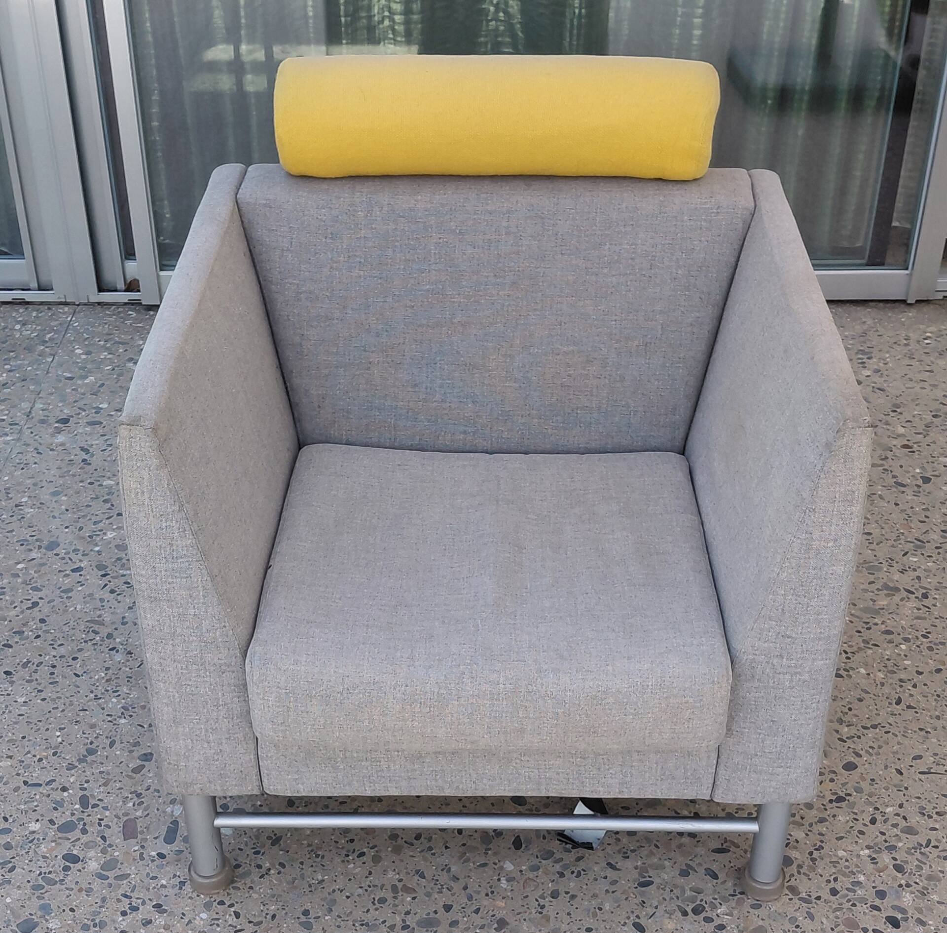 Pair of East Side armchairs by Ettore Sottsass for Knoll