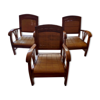 3 fauteuils en bois avec leur coussin