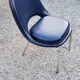 Chaise des années 70 Henry Colomer tubes chromés et skaï bleu marine