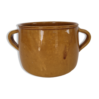 Stoneware pot with enamelled handles camel