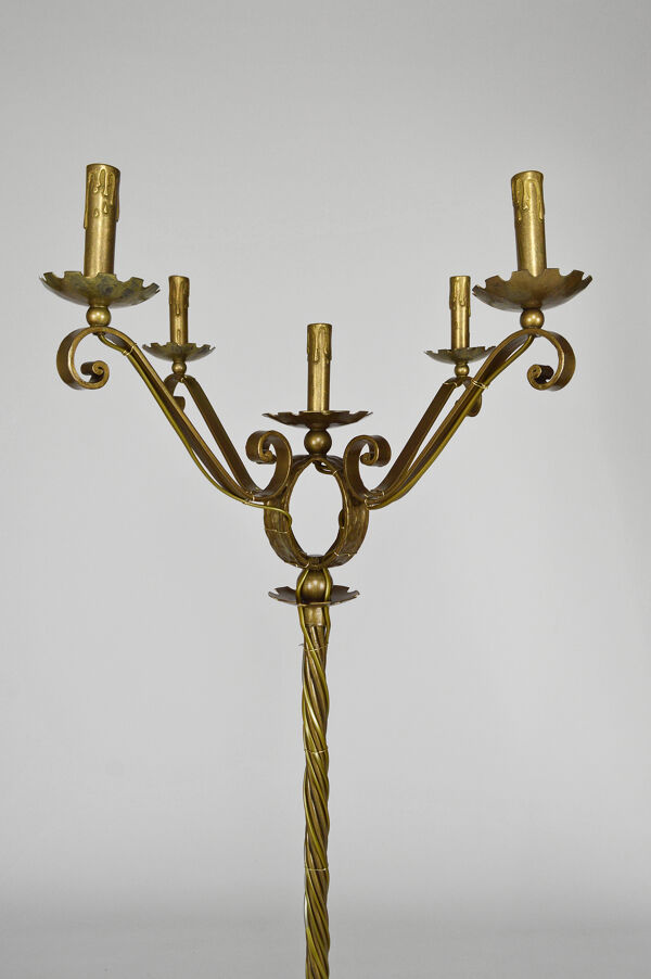 Lampadaire doré en fer forgé