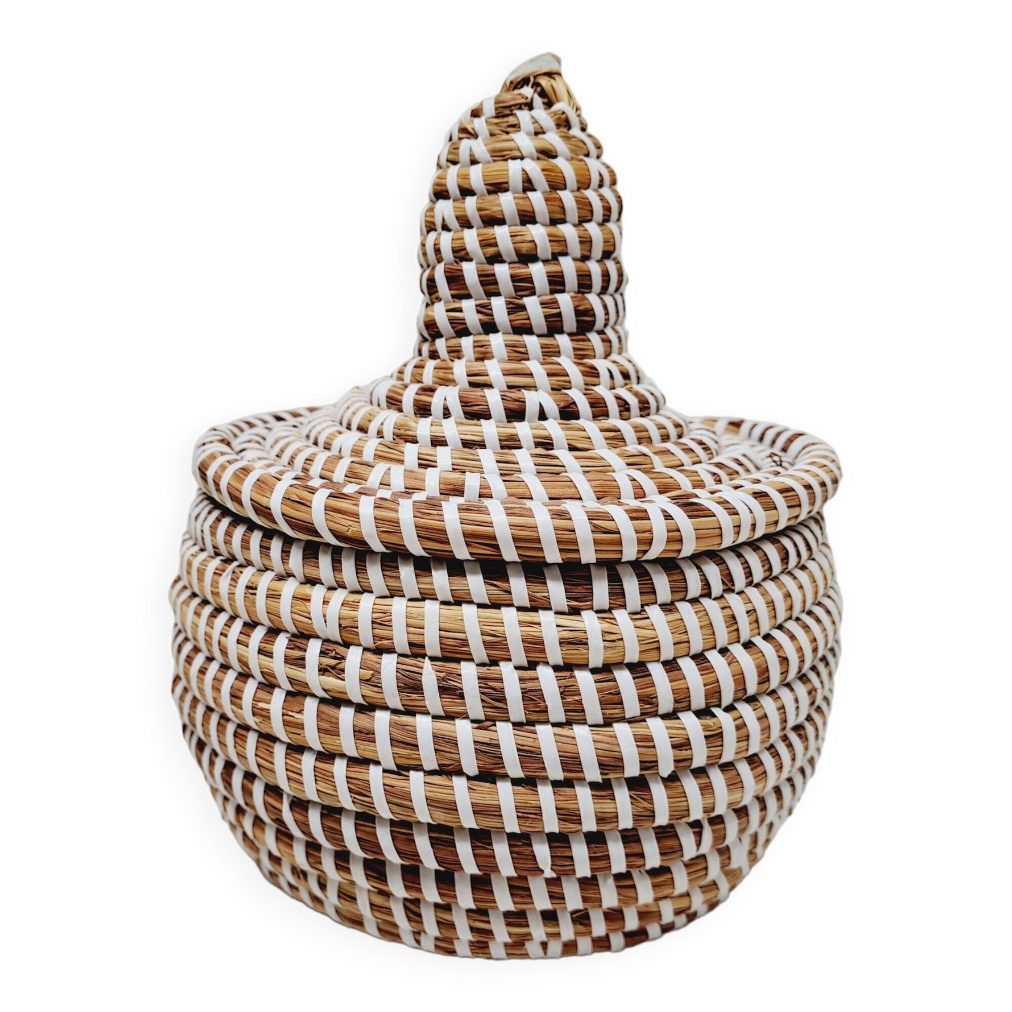 Straw jewelry box
