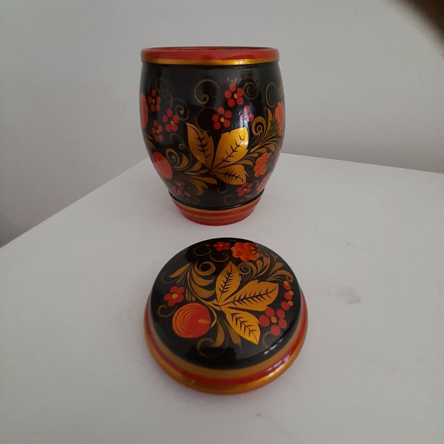 Russian khokhloma candy dish with lid