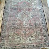 Handmade antique Persian rug 190x135cm