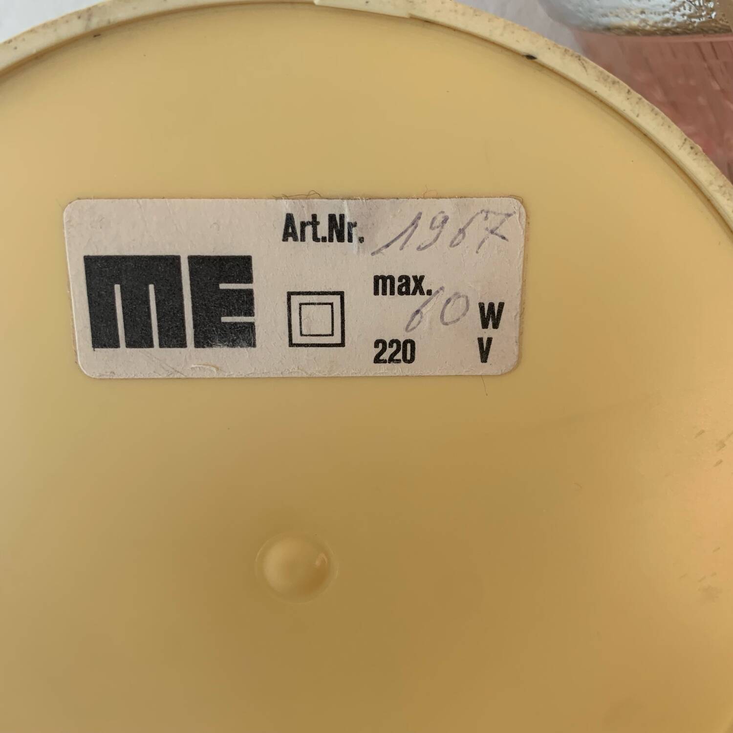 ▪️50s Pop and Modern Plastic Lamp Pink Globe and Cream Base Brand ME