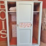 Wardrobe in old wood, renovated and restyled in celadon green