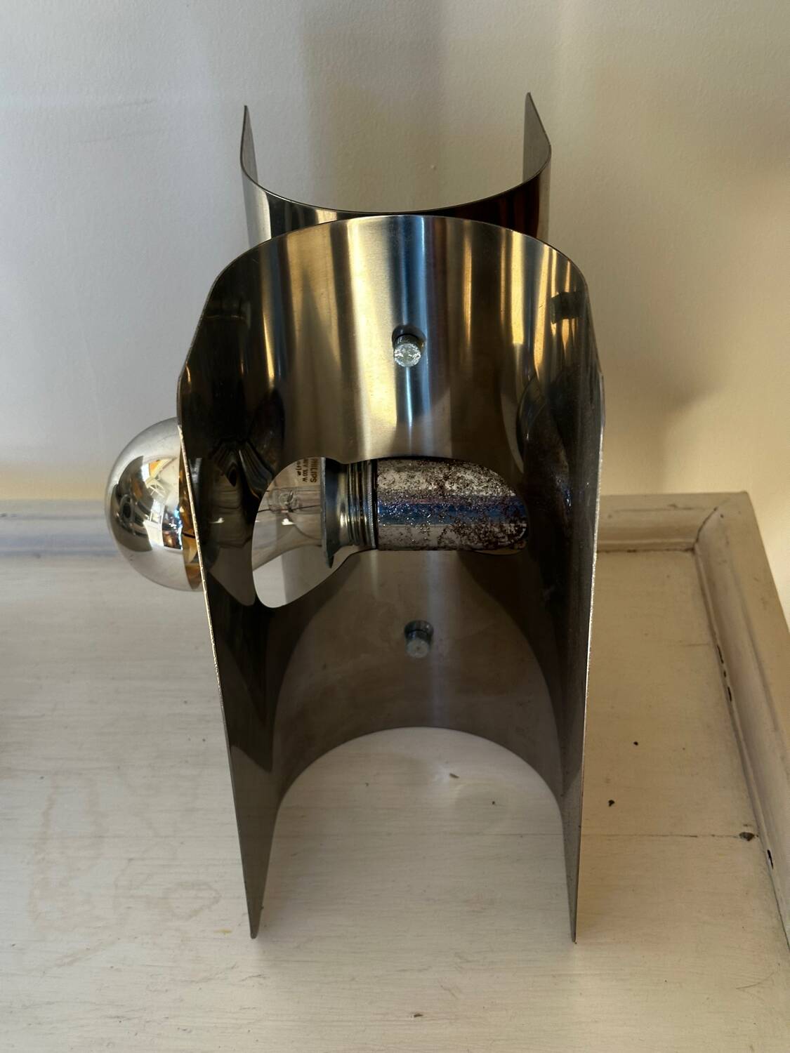 Pair of Harvey Guzzini wall lights Italy - Chrome Metal - Space Age year