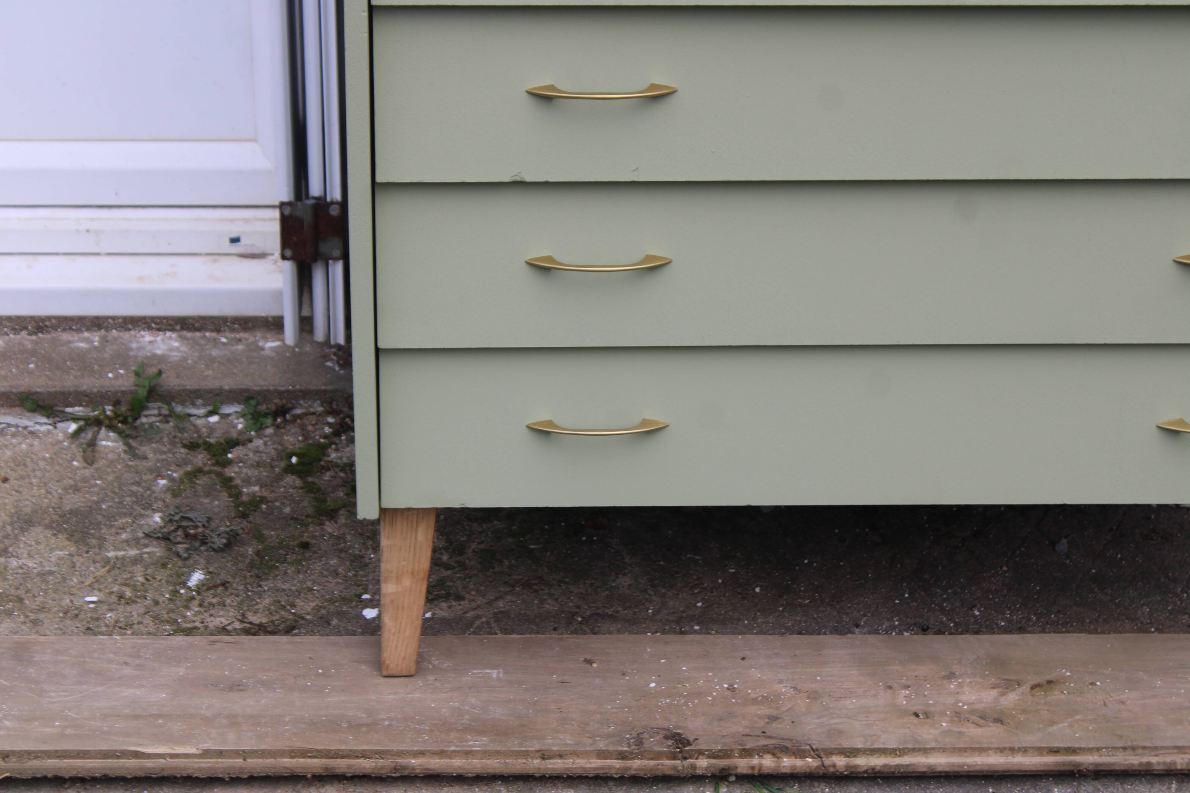 Renovated vintage Scandinavian chest of drawers – Lizard Green Pure & Paint
