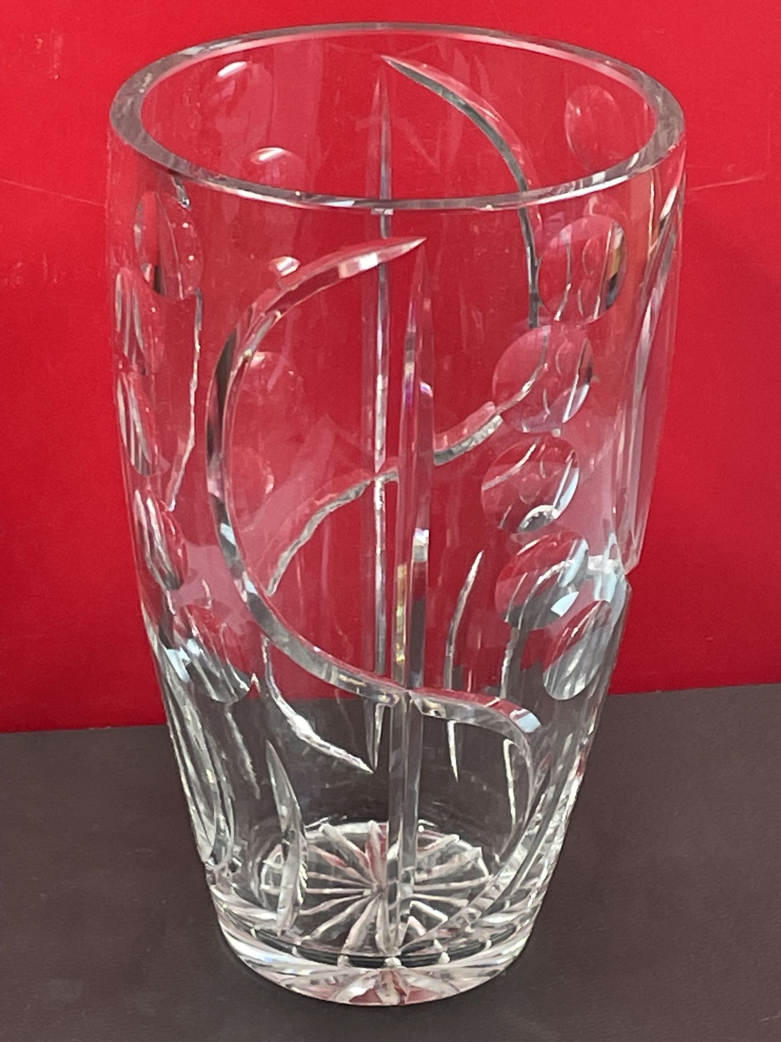 Vase vintage geometric pattern