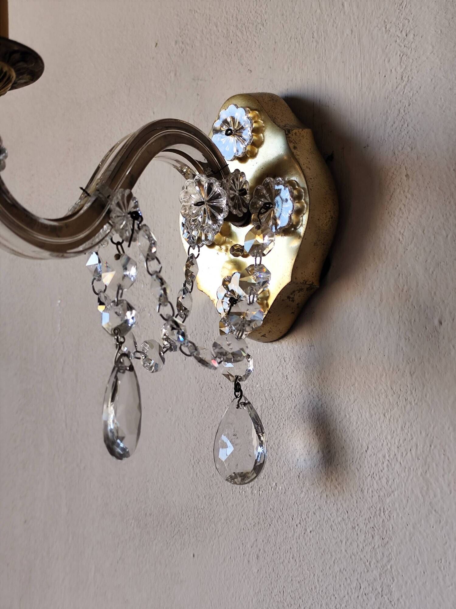 Venetian wall sconce, glass sconce, brass, pendants.