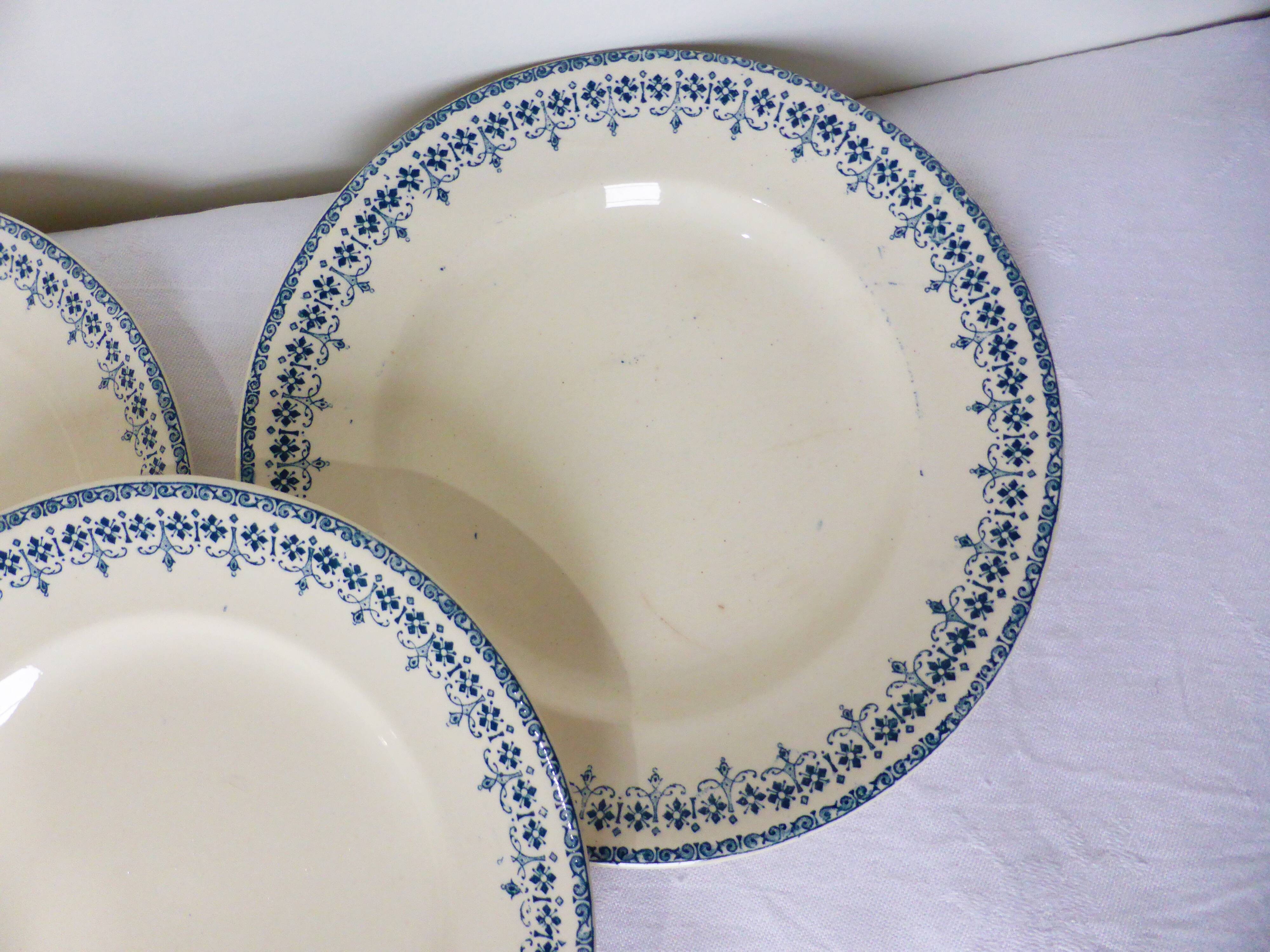 4 assiettes dessert de Longwy modèle Bordeaux