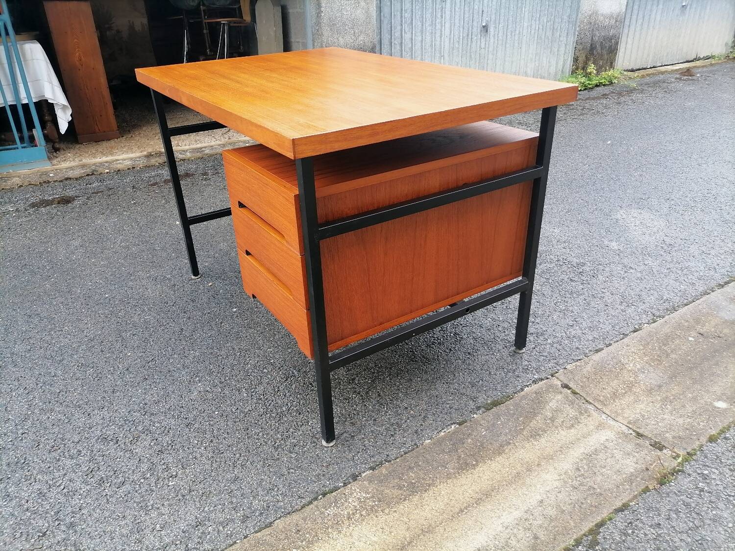 Bureau. vintage. année. 60