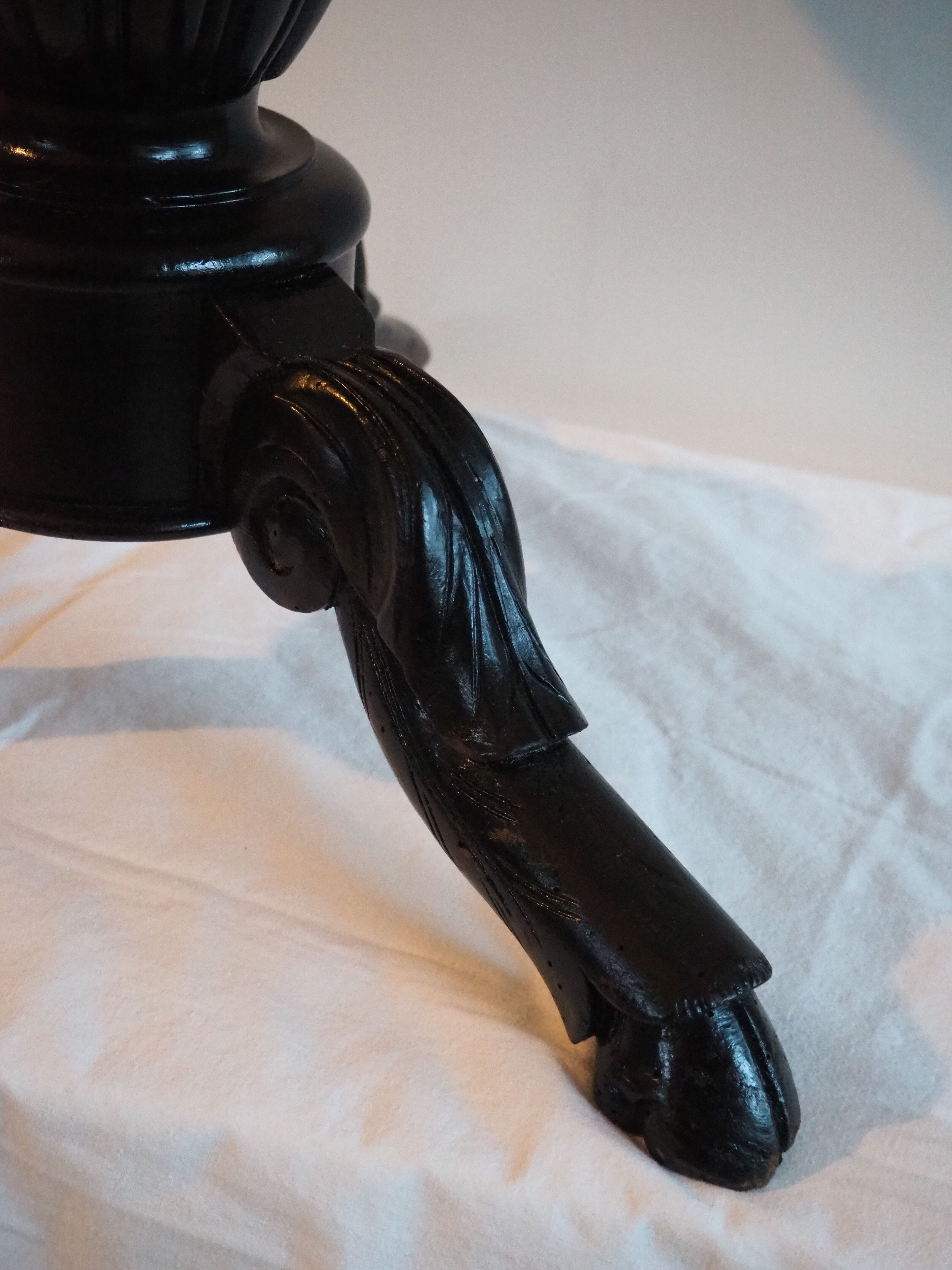 Napoleon III piano stool - tripod, doe feet