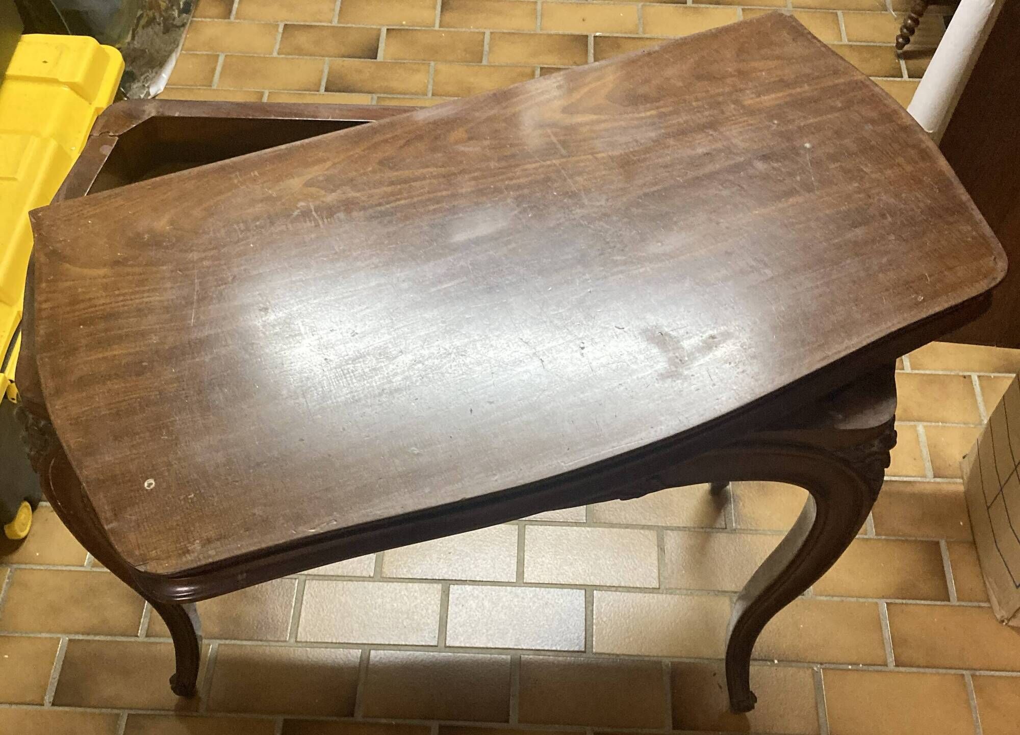 Table d'appoint et de jeux