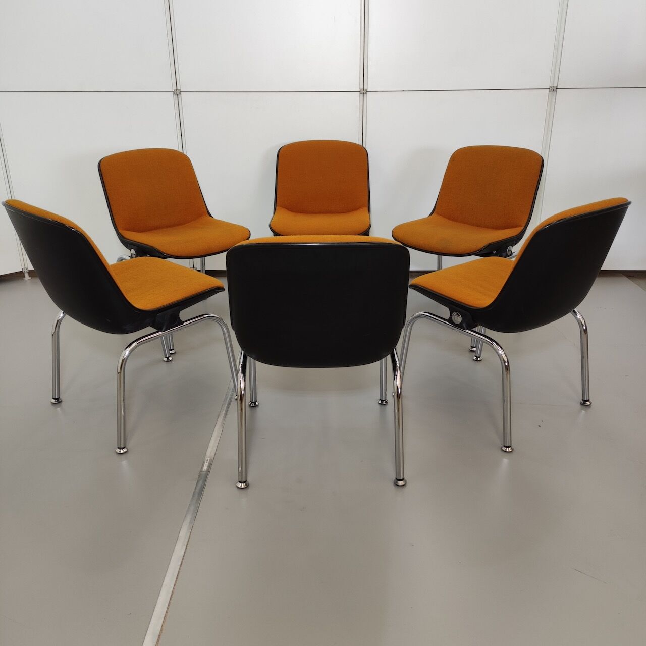 Ensemble de 6 chaises Comforto vintage
