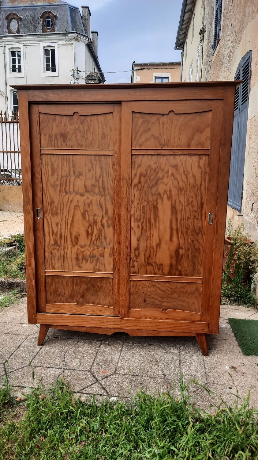 Sliding door wardrobe