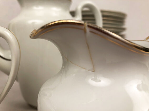 Large porcelain service of Limoges, stamp TL