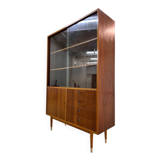 Display cabinet walnut by Deutsche Werkstätten Hellerau