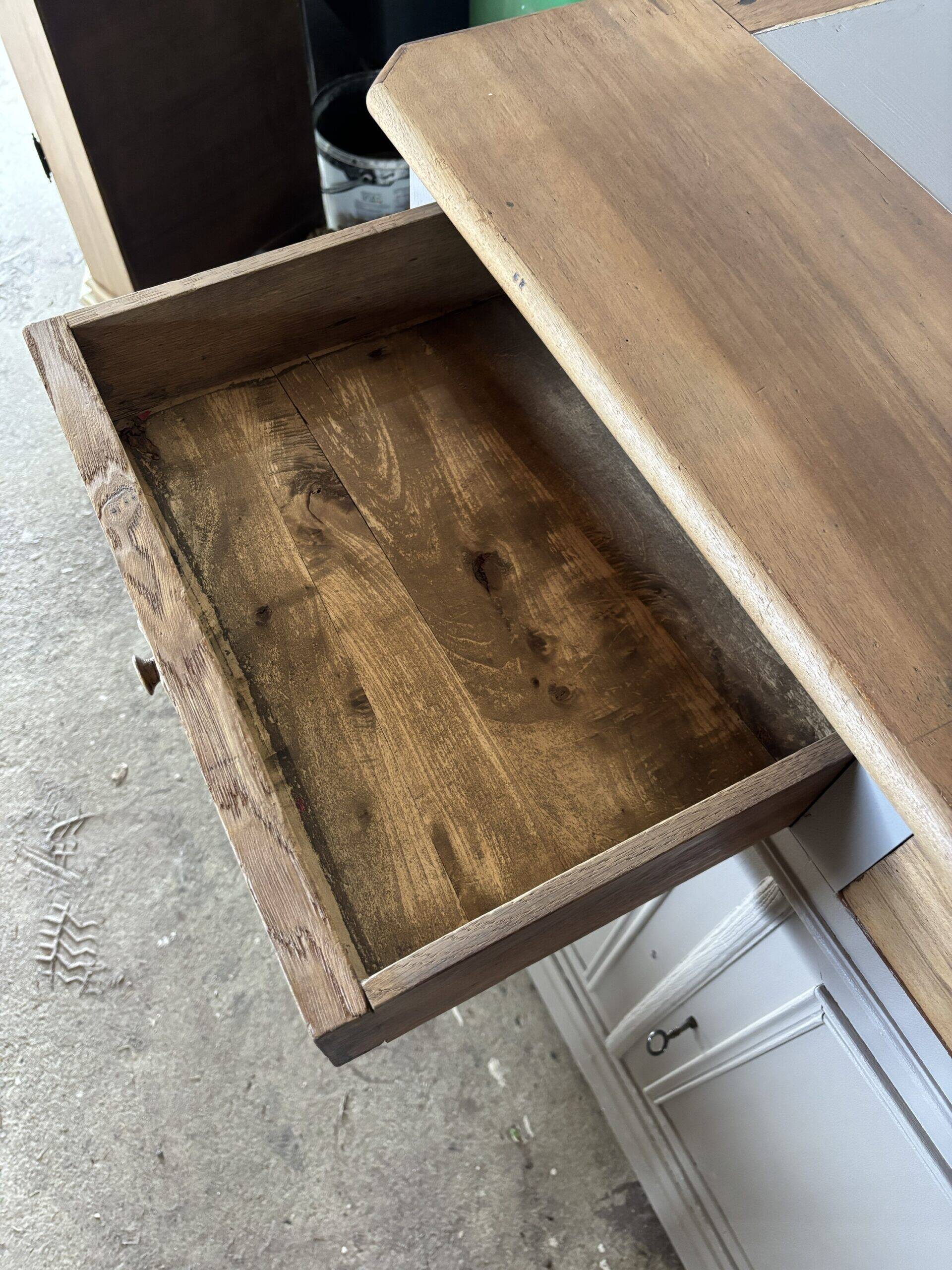Buffet en noyer relooké
