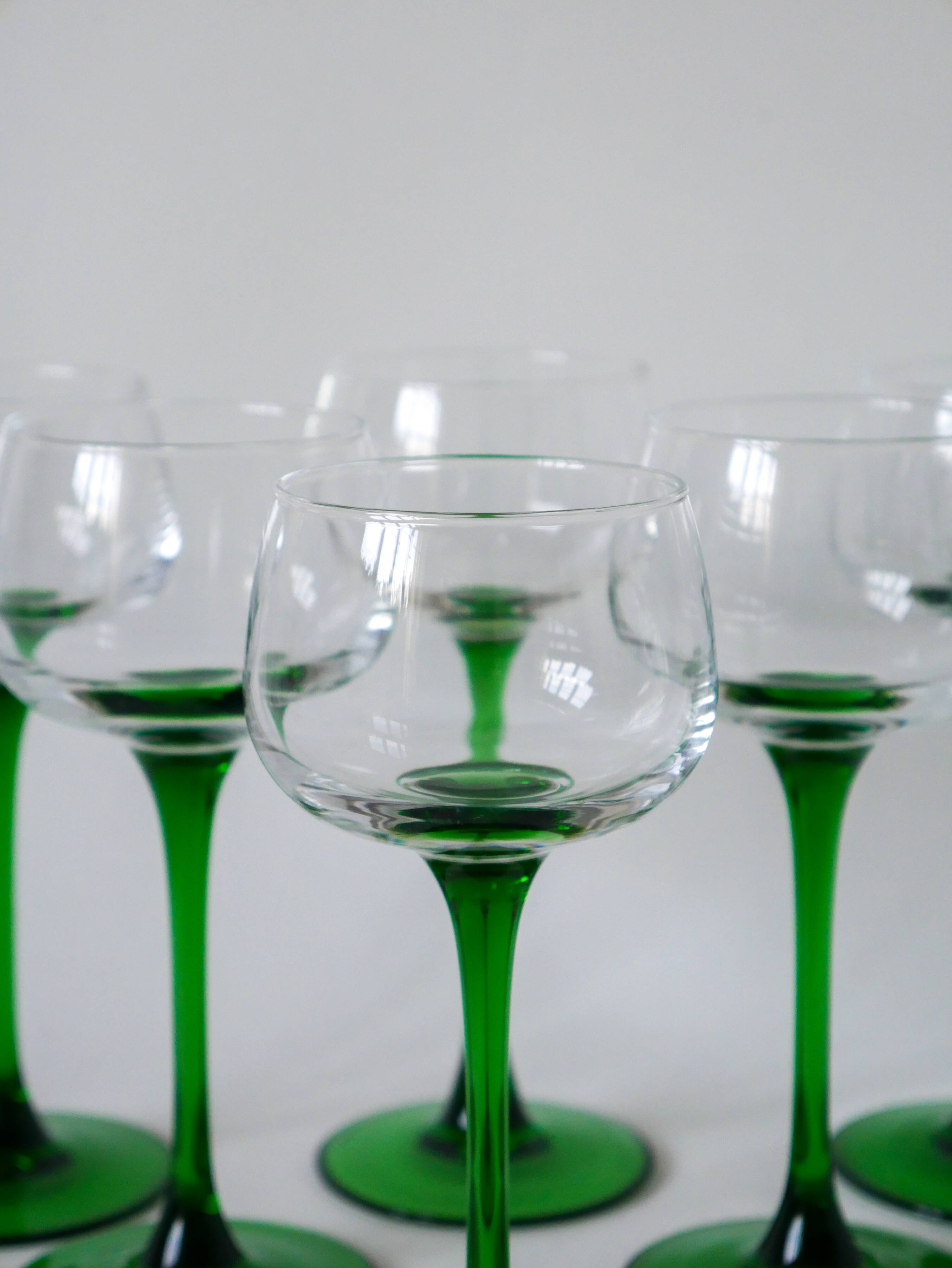 set of 5 dark green stemmed glasses Made in France Luminarc, 1970 - 16.5cm