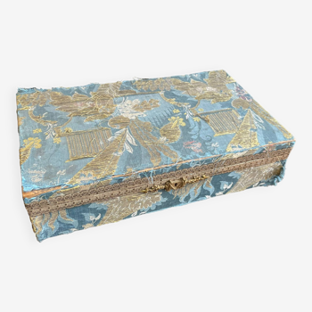19th Century Wooden Box Lined With Silk