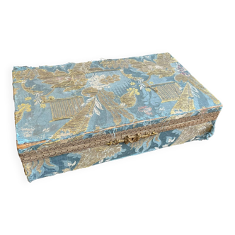 19th Century Wooden Box Lined With Silk