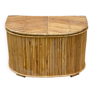 Small vintage rattan chest from the 1960s.