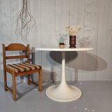 Tulip table