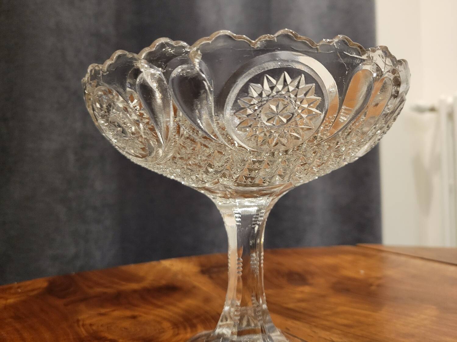 Glass footed cup