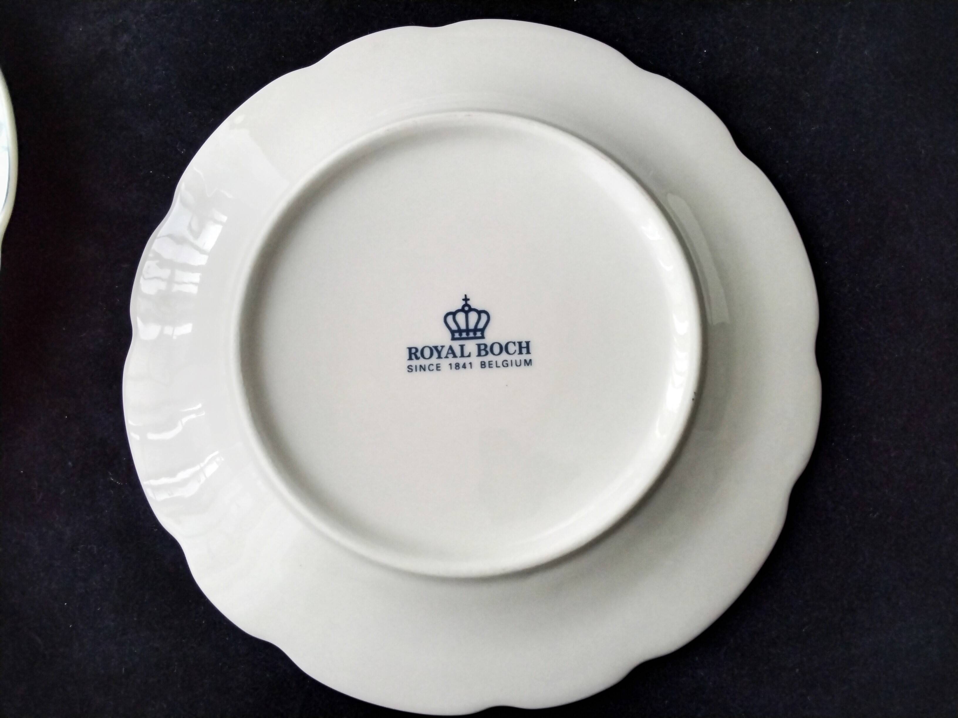 4 Royal Boch dessert plates "Blue Onions" motif