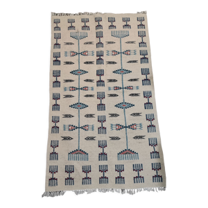Tapis kilim blanc et