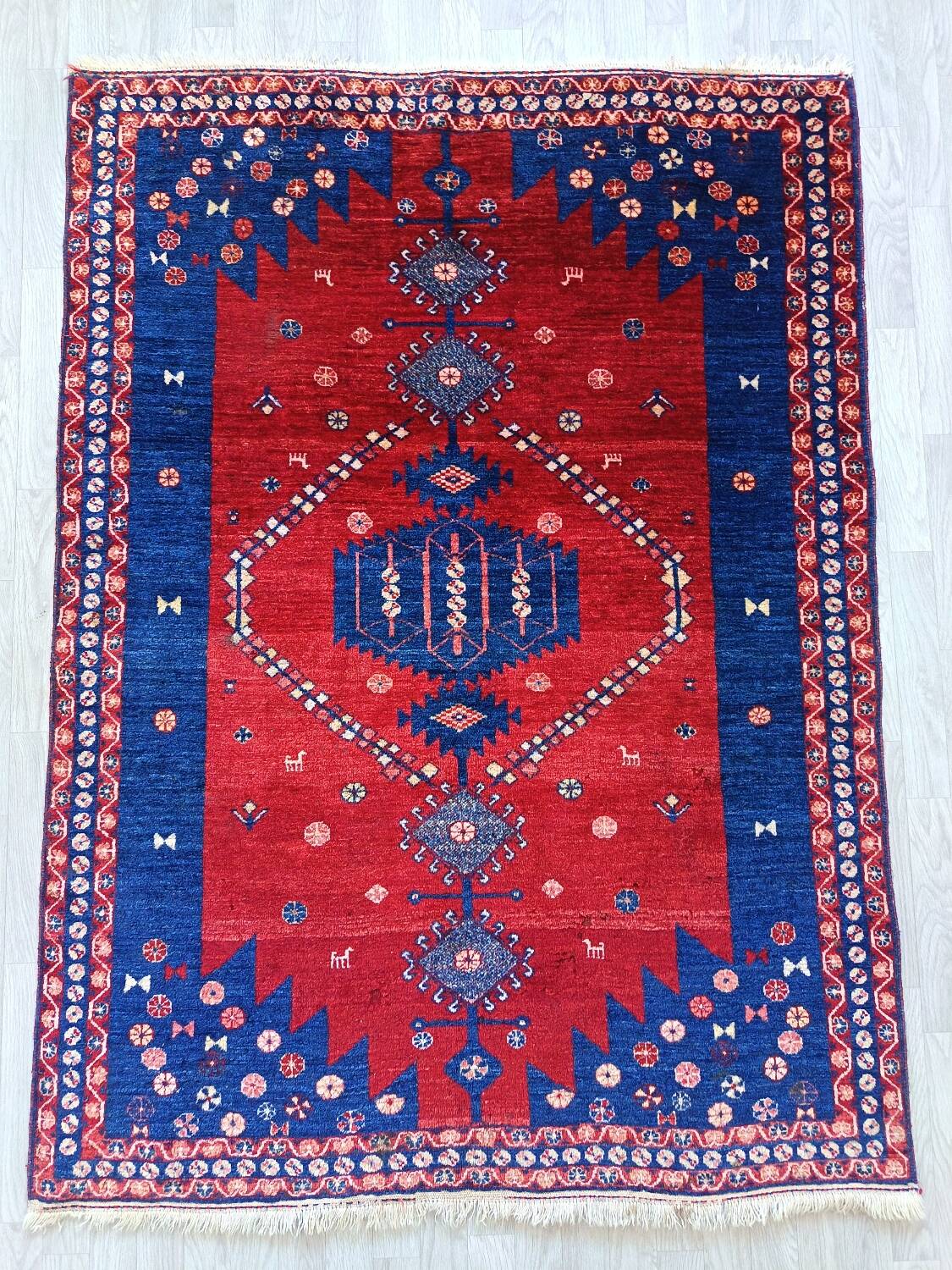 Handmade Persian Sirdjan rug