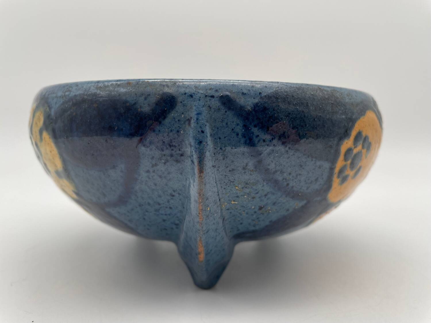 Tripod ceramic pocket tray, hand painted blue