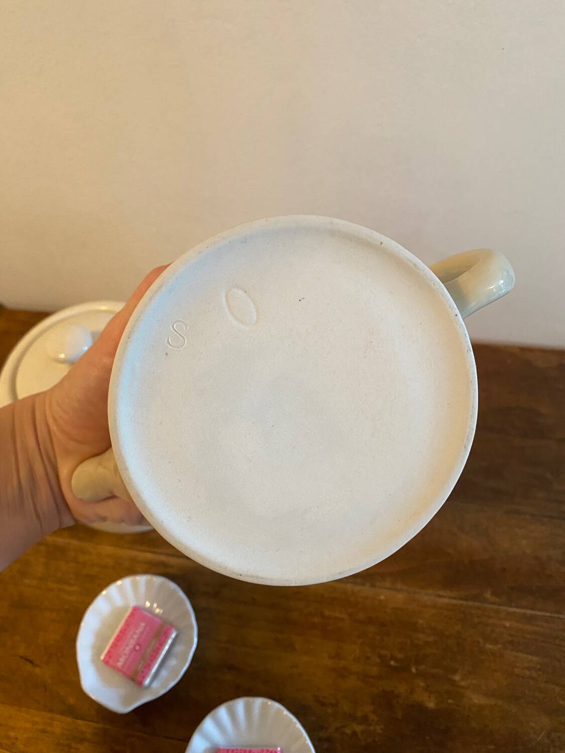 Théière beige