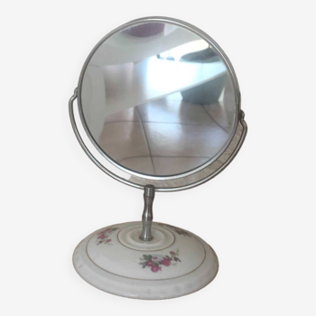 Pedestal mirror