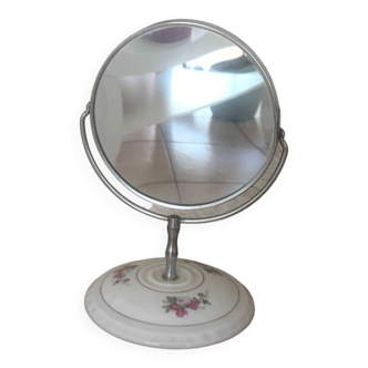 Pedestal mirror