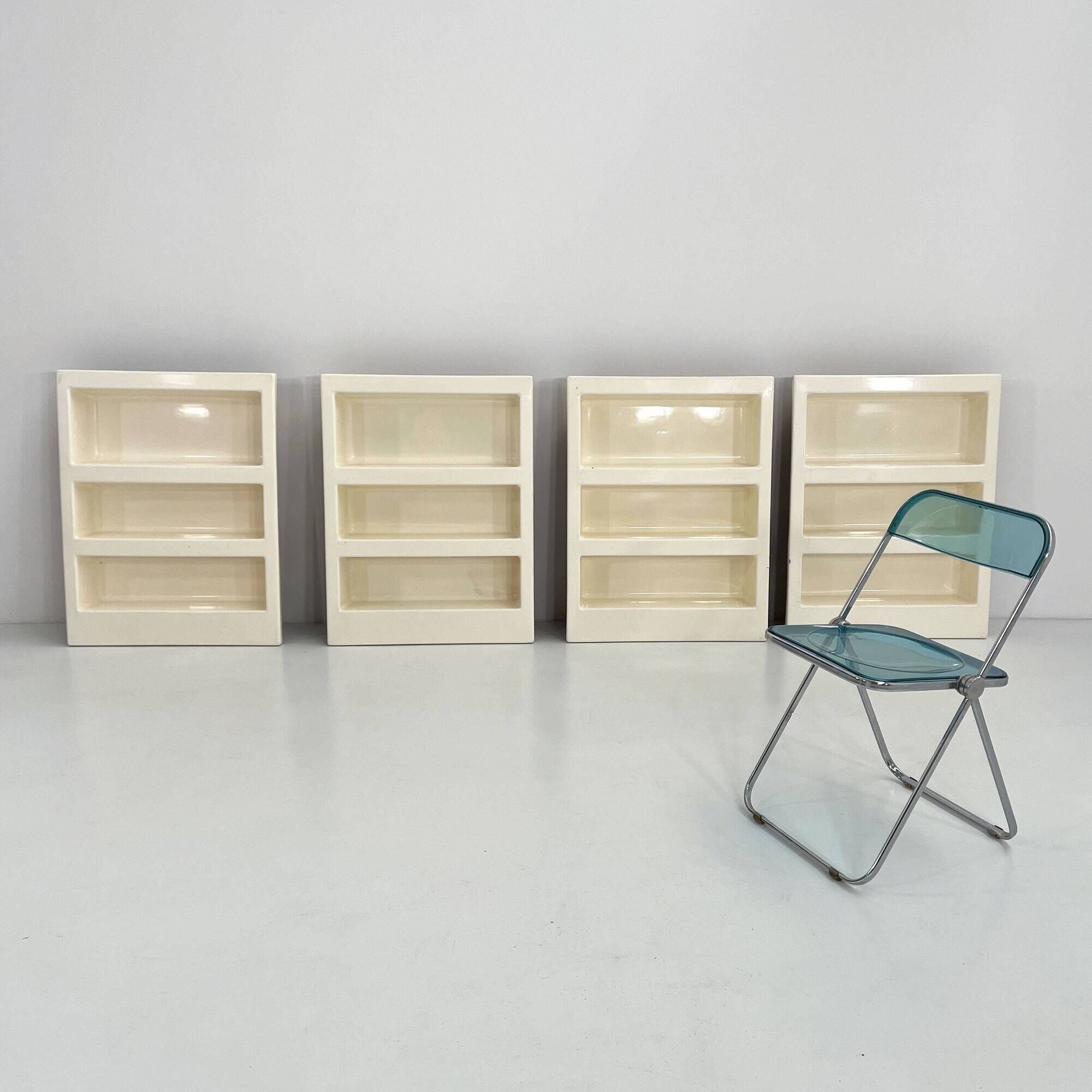 Etagère murale Space Age encastrable en fibre de verre, 1970
