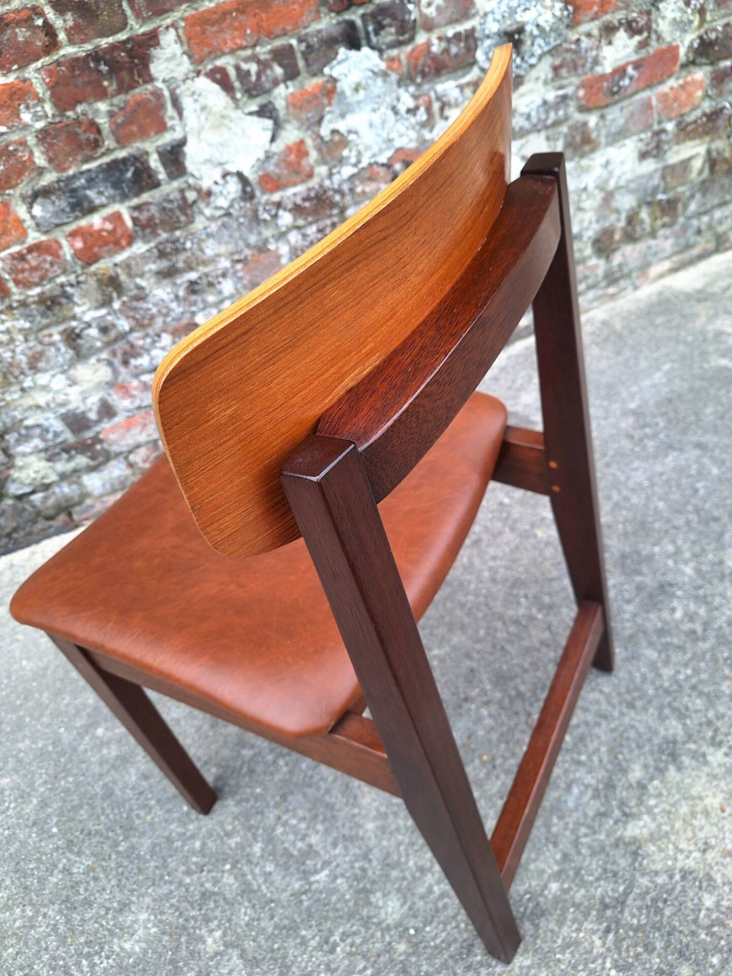 Vintage Scandinavian chair in teak, antique seating furniture.
